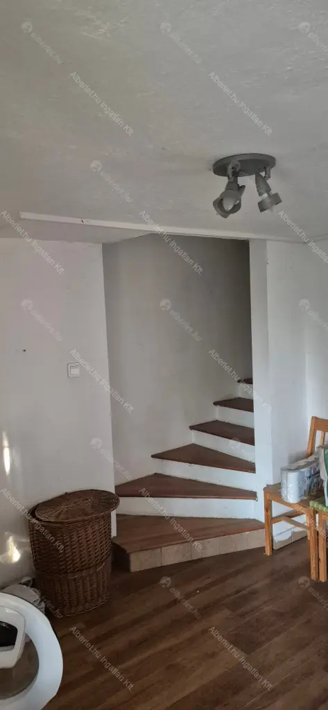 Kiadó albérlet 250000 Ft/hó áron: Aba,  Rozmaring utca. Mérete: 55 nm, 2 szobás | Alberlet.hu - 6691580