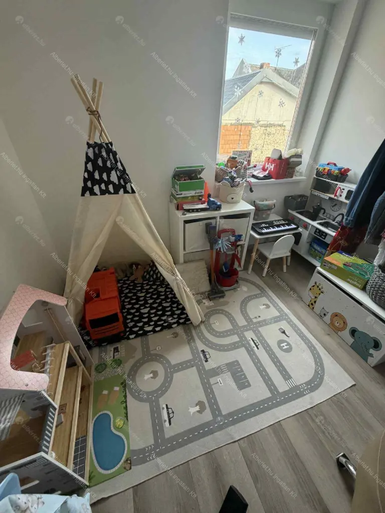 Kiadó albérlet 200000 Ft/hó áron: Aszód,  Kossuth Lajos utca. Mérete: 56 nm, 3 szobás | Alberlet.hu - 6676886