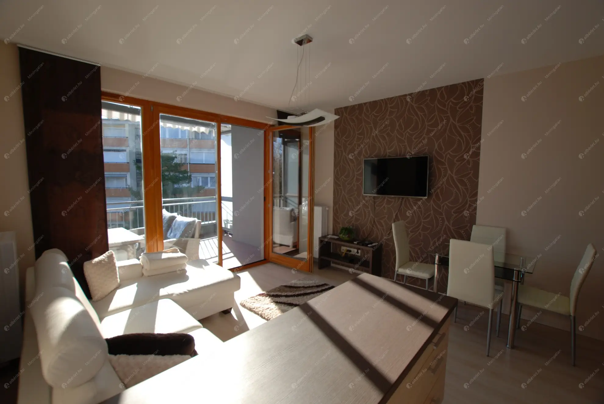 Kiadó albérlet 230000 Ft/hó áron: Balatonfüred,  Aranyhíd sétány. Mérete: 45 nm, 2 szobás | Alberlet.hu - 6570831