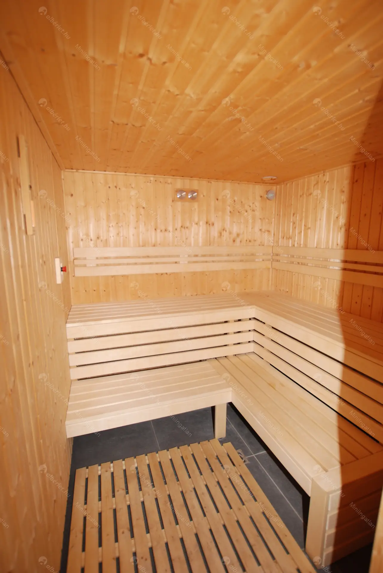 Kiadó albérlet 582000 Ft/hó áron: Balatonfüred,  Széchenyi utca. Mérete: 65 nm, 3 szobás | Alberlet.hu - 6314719