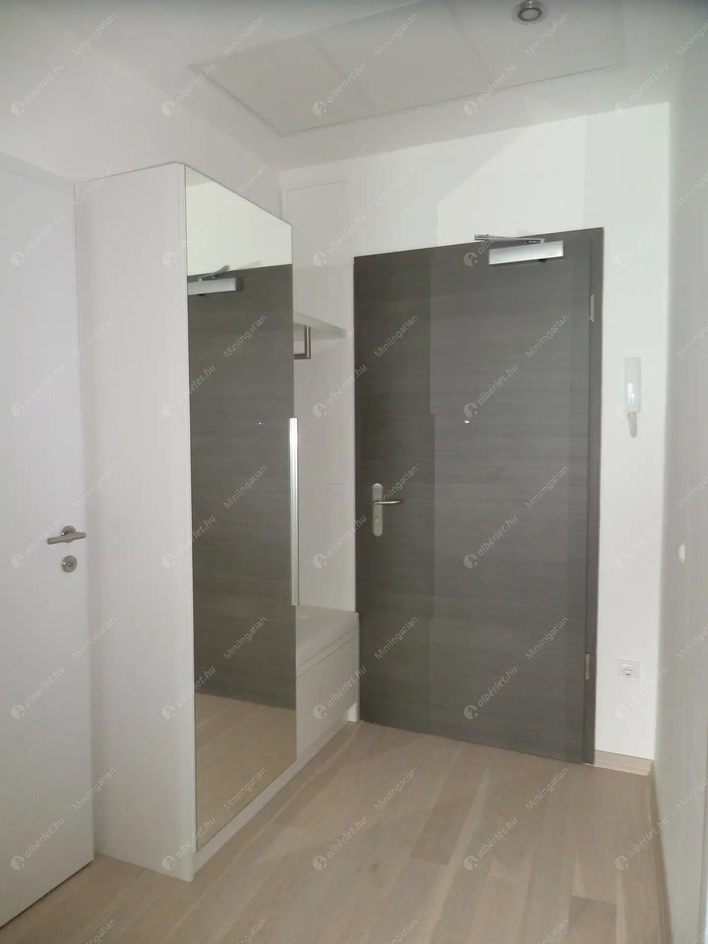 Kiadó albérlet 582000 Ft/hó áron: Balatonfüred,  Széchenyi utca. Mérete: 65 nm, 3 szobás | Alberlet.hu - 6314726