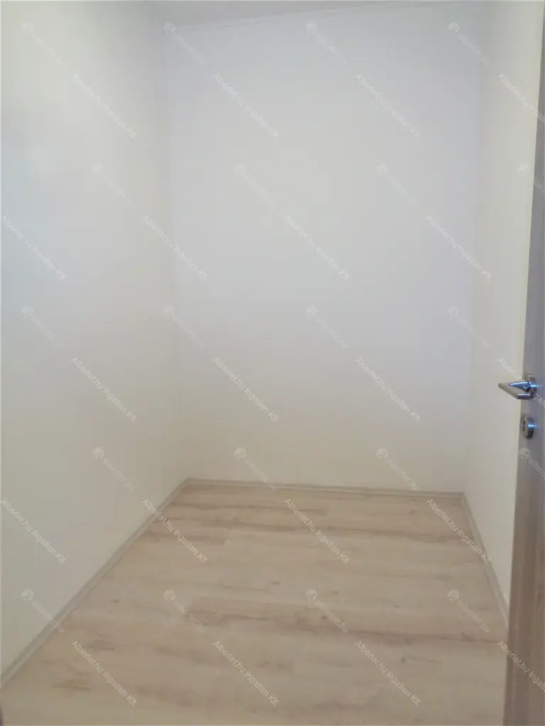 Kiadó albérlet 320000 Ft/hó áron: Biatorbágy,  Kőris utca. Mérete: 72 nm, 2 szobás | Alberlet.hu - 6652794