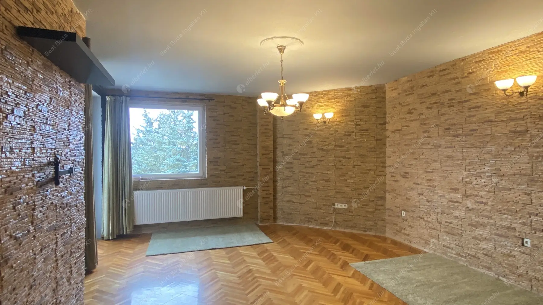 Kiadó albérlet 450000 Ft/hó áron: Budakeszi,  Barackvirág utca. Mérete: 200 nm, 4 szobás | Alberlet.hu - 6157254