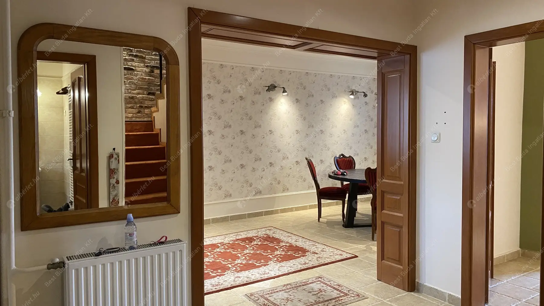 Kiadó albérlet 450000 Ft/hó áron: Budakeszi,  Barackvirág utca. Mérete: 200 nm, 4 szobás | Alberlet.hu - 6157255