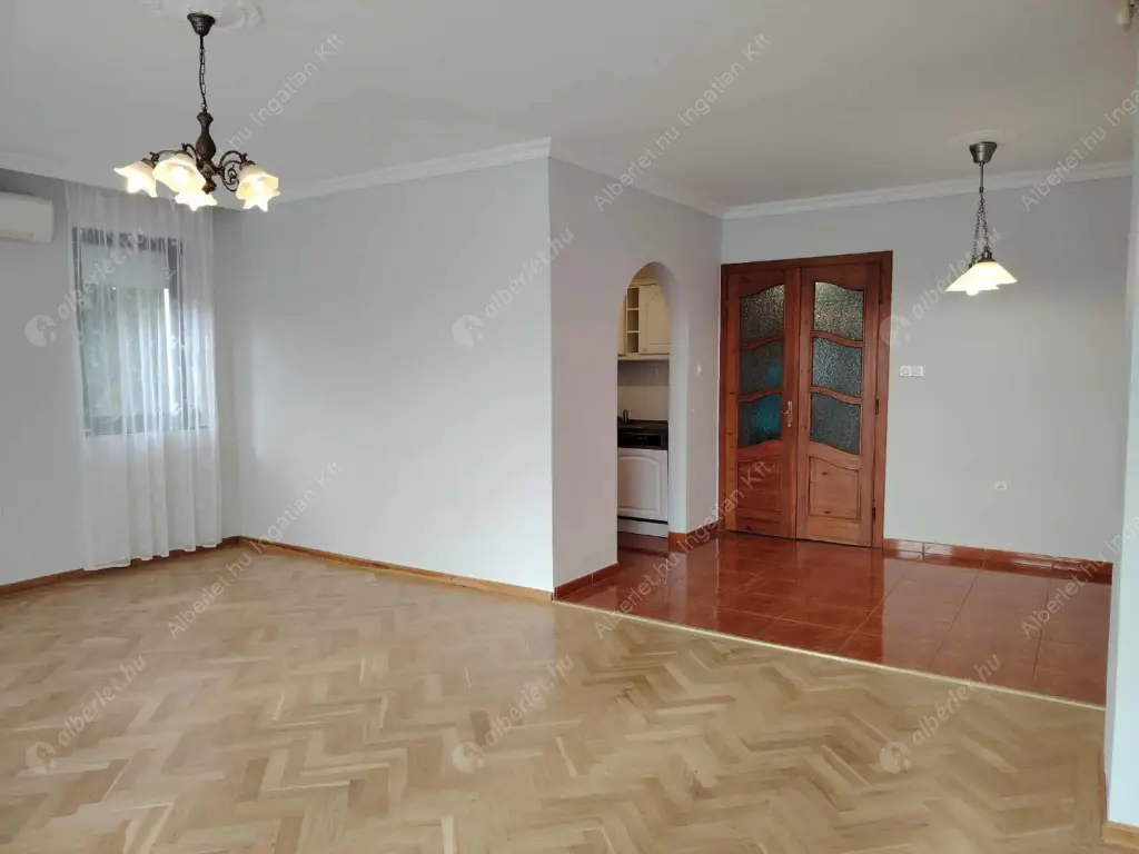 Kiadó albérlet 480000 Ft/hó áron: Budakeszi,  Mandula utca. Mérete: 150 nm, 5 szobás | Alberlet.hu - 6560744