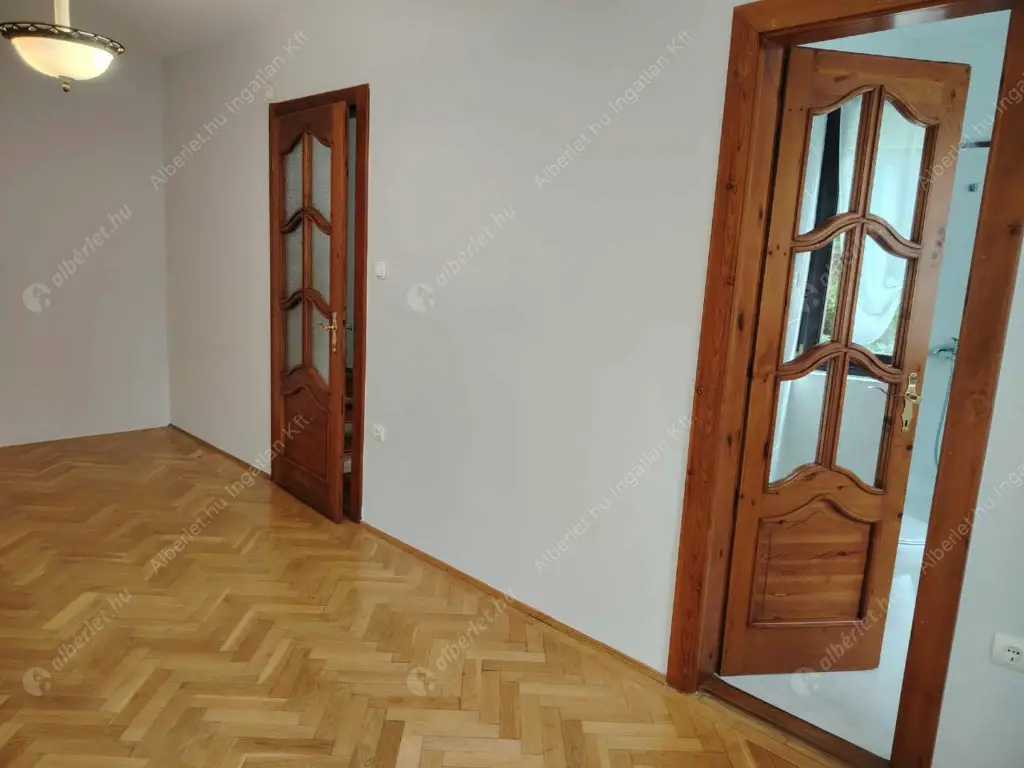 Kiadó albérlet 480000 Ft/hó áron: Budakeszi,  Mandula utca. Mérete: 150 nm, 5 szobás | Alberlet.hu - 6560763