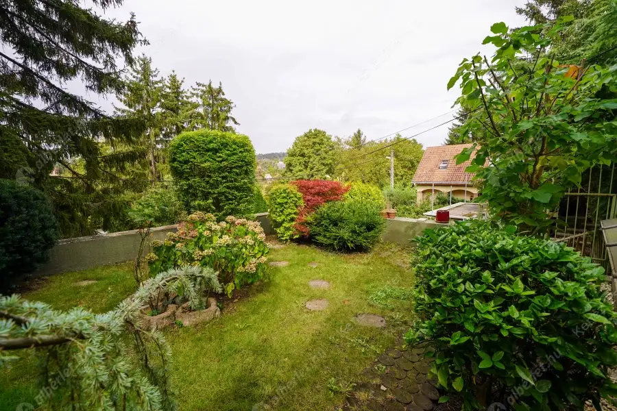 Kiadó albérlet 850000 Ft/hó áron: Budakeszi,  Virágvölgy utca. Mérete: 280 nm, 4 szobás | Alberlet.hu - 6245487