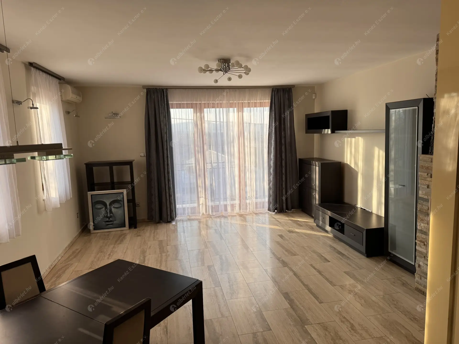 Kiadó albérlet 650000 Ft/hó áron: Budaörs,  Hóvirág utca. Mérete: 130 nm, 4 szobás | Alberlet.hu - 6382096