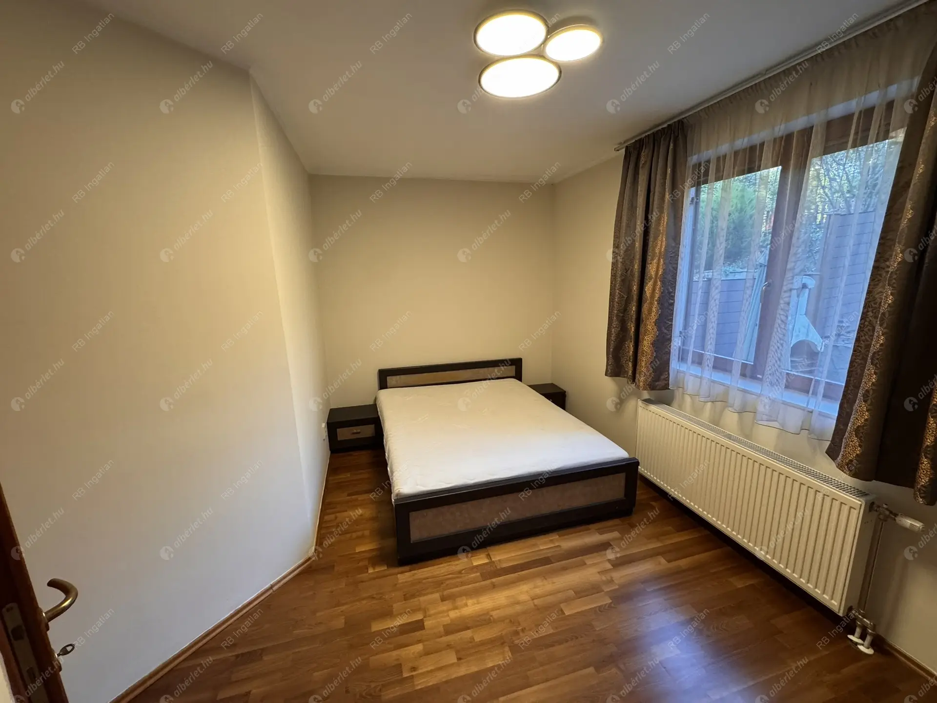 Kiadó albérlet 590000 Ft/hó áron: Budaörs,  Hóvirág utca. Mérete: 130 nm, 4 szobás | Alberlet.hu - 6404662
