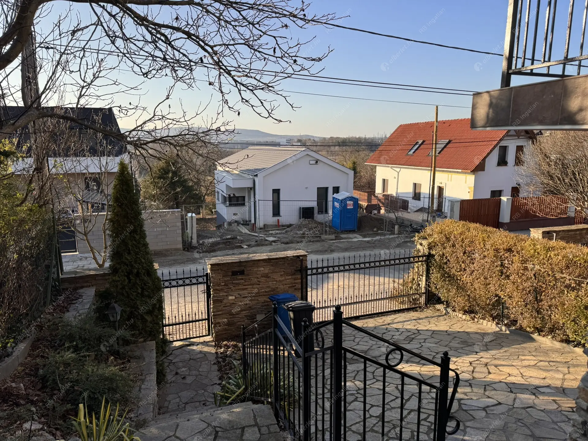 Kiadó albérlet 590000 Ft/hó áron: Budaörs,  Hóvirág utca. Mérete: 130 nm, 4 szobás | Alberlet.hu - 6404675