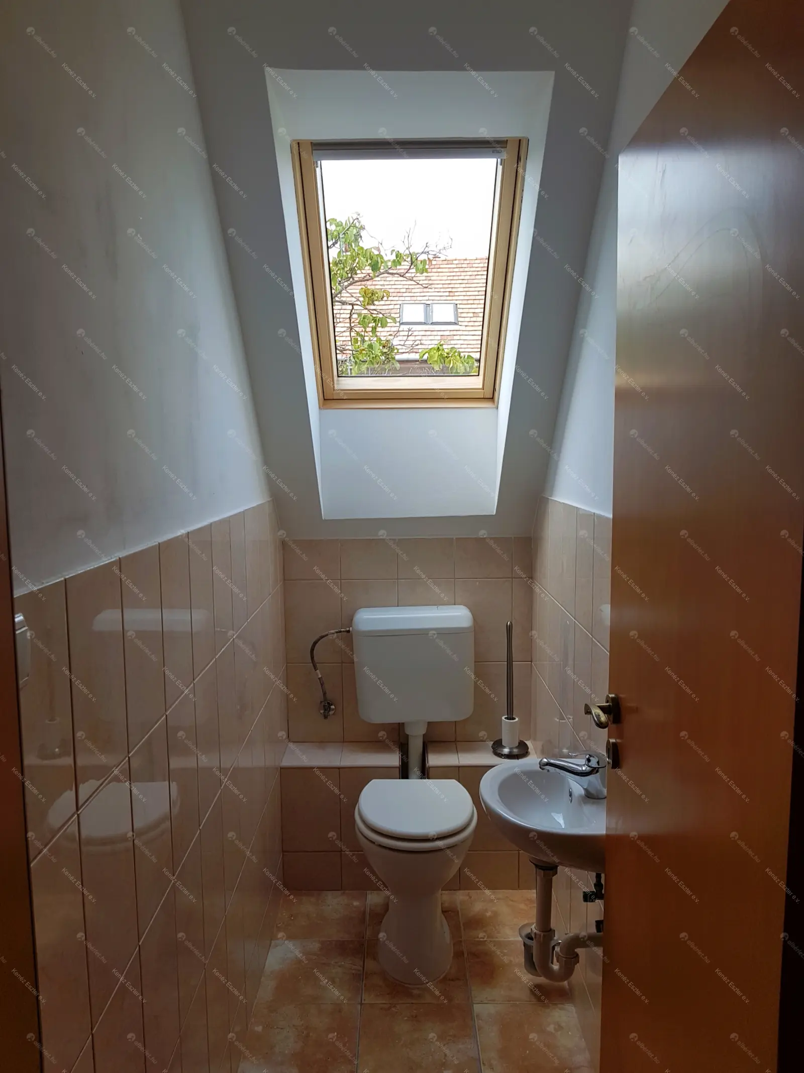 Kiadó albérlet 350000 Ft/hó áron: Budaörs,  Nefelejcs . Mérete: 92 nm, 3 szobás | Alberlet.hu - 6703582