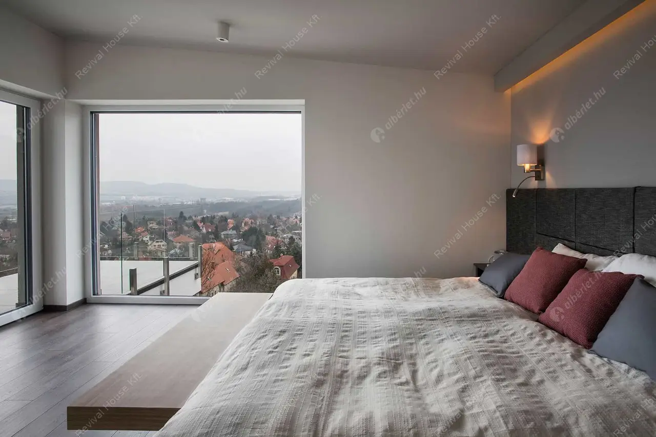 Kiadó albérlet 2000000 Ft/hó áron: Budaörs,  Törökugrató utca. Mérete: 155 nm, 5 szobás | Alberlet.hu - 6590602