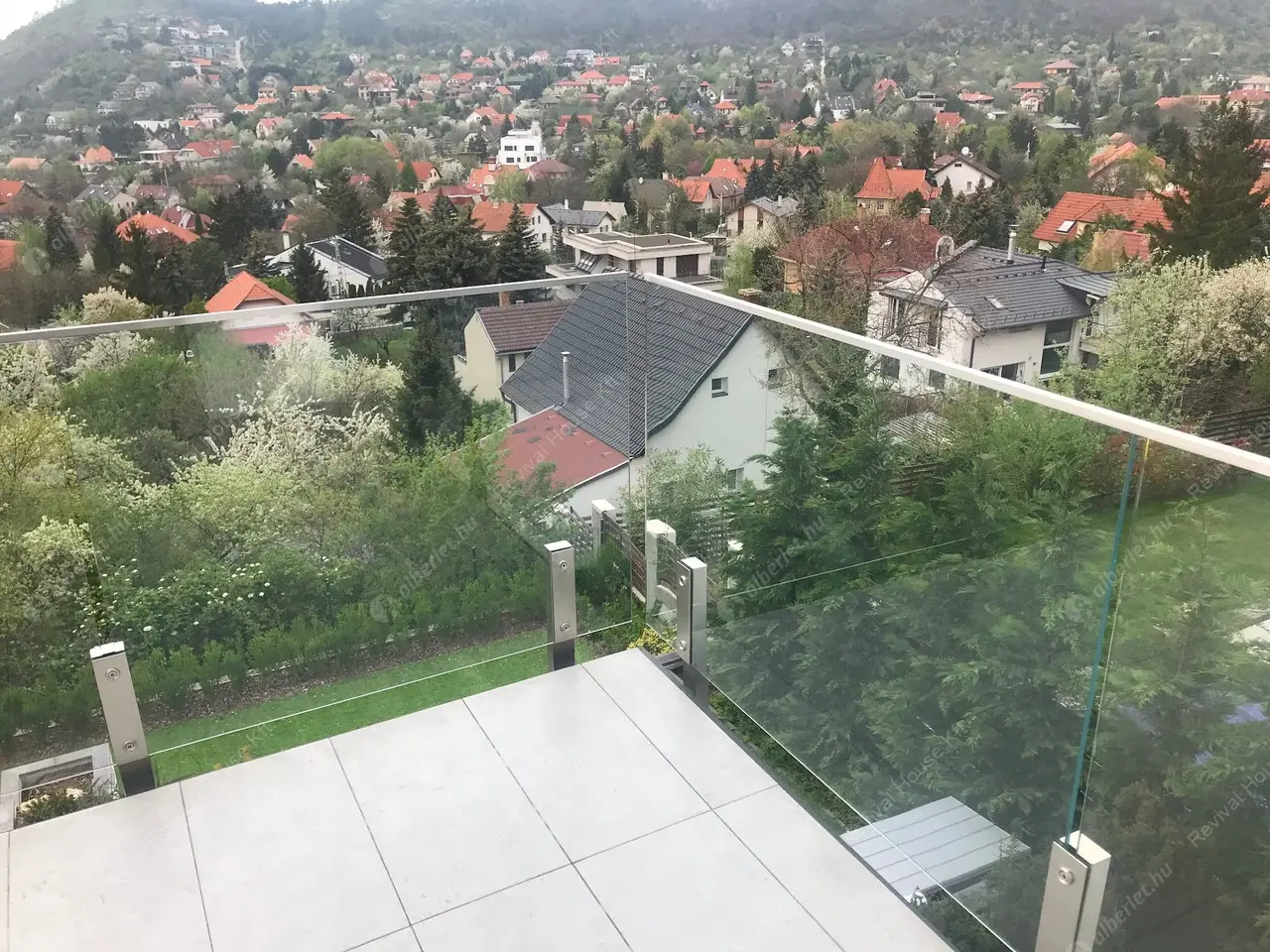 Kiadó albérlet 2000000 Ft/hó áron: Budaörs,  Törökugrató utca. Mérete: 155 nm, 5 szobás | Alberlet.hu - 6590614