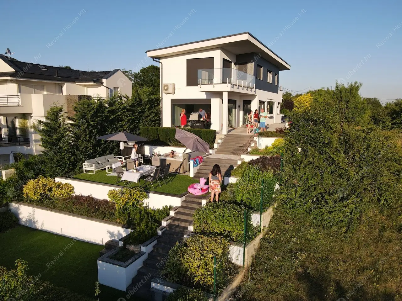 Kiadó albérlet 2000000 Ft/hó áron: Budaörs,  Törökugrató utca. Mérete: 155 nm, 5 szobás | Alberlet.hu - 6590615