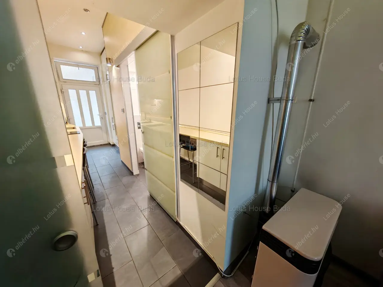 Kiadó albérlet 190000 Ft/hó áron: Budapest, I. kerület  Aladár utca. Mérete: 27 nm, 1 szobás | Alberlet.hu - 6557844