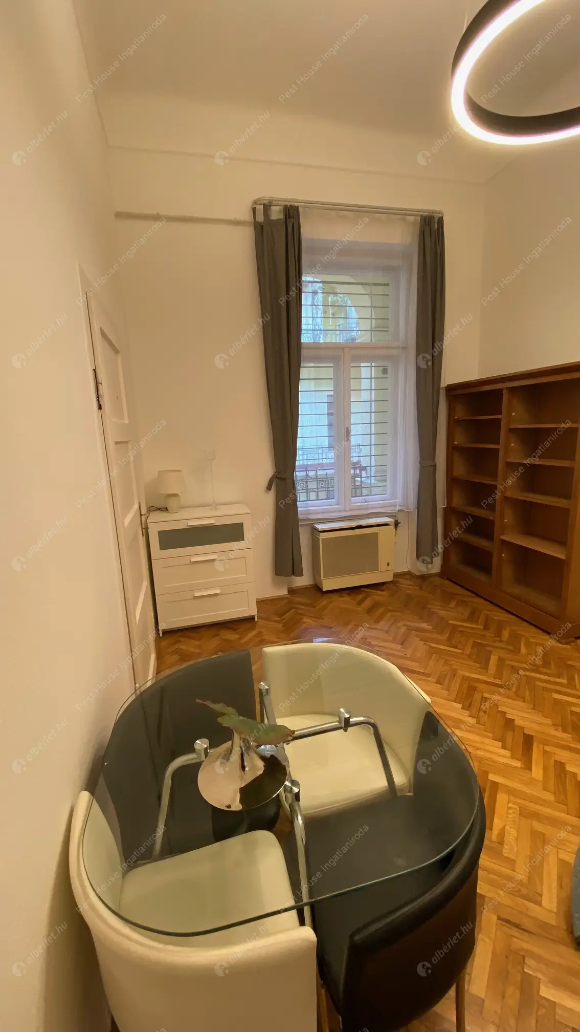 Kiadó albérlet 170000 Ft/hó áron: Budapest, I. kerület  Attila út. Mérete: 27 nm, 1 szobás | Alberlet.hu - 6580408