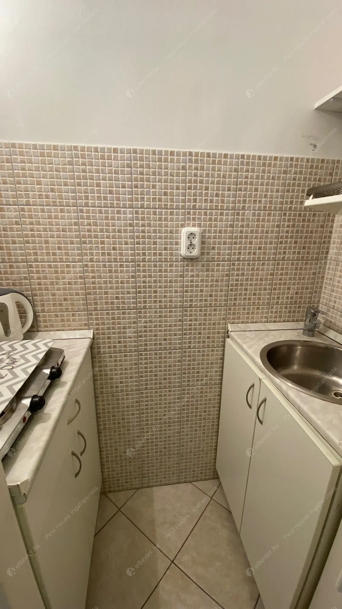 Kiadó albérlet 170000 Ft/hó áron: Budapest, I. kerület  Attila út. Mérete: 27 nm, 1 szobás | Alberlet.hu - 6580421