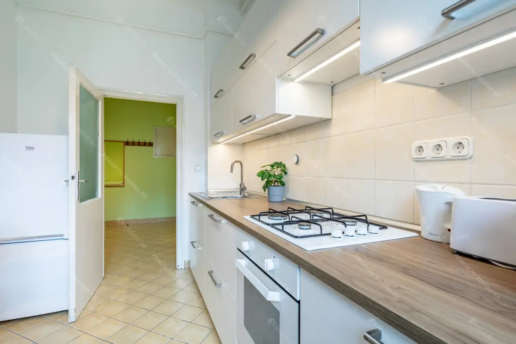 Kiadó albérlet 250000 Ft/hó áron: Budapest, I. kerület  Attila út. Mérete: 40 nm, 1 szobás | Alberlet.hu - 6645290