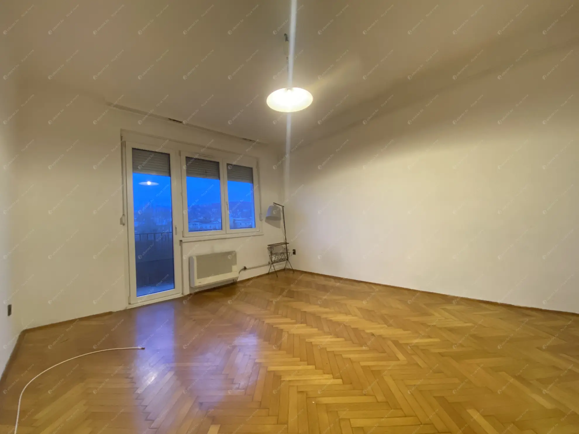 Kiadó albérlet 190000 Ft/hó áron: Budapest, I. kerület  Attila út. Mérete: 41 nm, 1 szobás | Alberlet.hu - 6607405