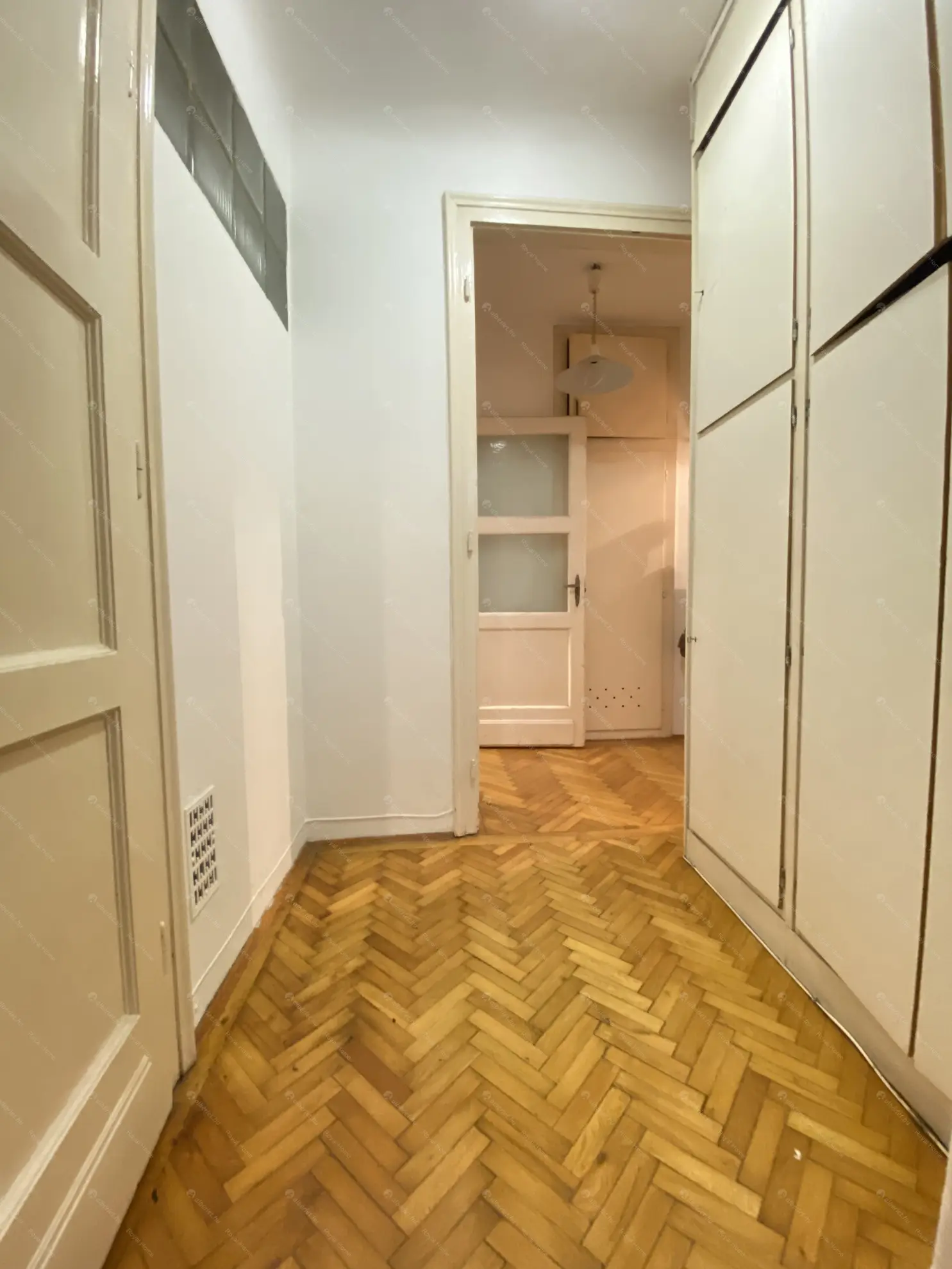 Kiadó albérlet 190000 Ft/hó áron: Budapest, I. kerület  Attila út. Mérete: 41 nm, 1 szobás | Alberlet.hu - 6607409