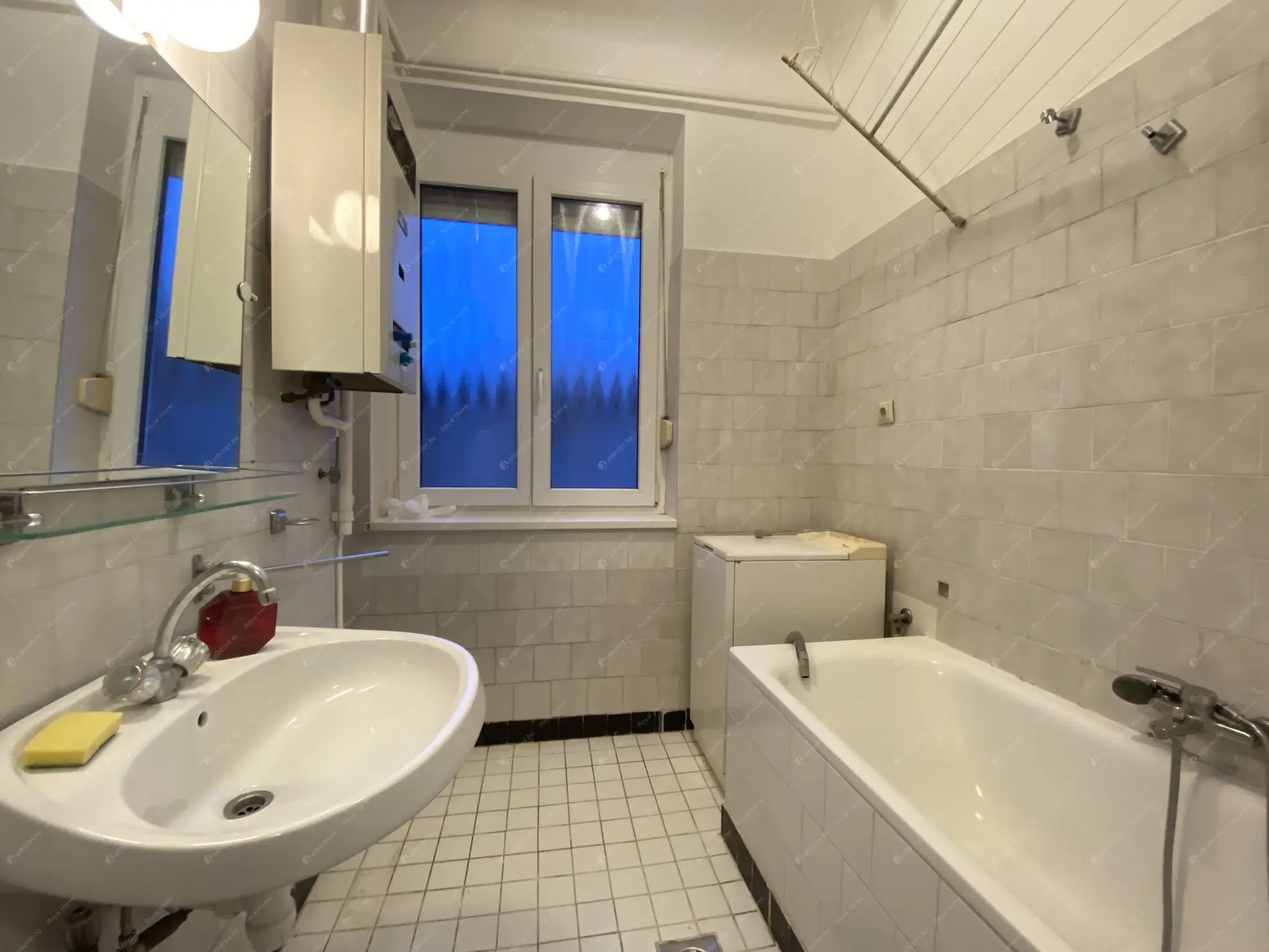 Kiadó albérlet 190000 Ft/hó áron: Budapest, I. kerület  Attila út. Mérete: 41 nm, 1 szobás | Alberlet.hu - 6607420