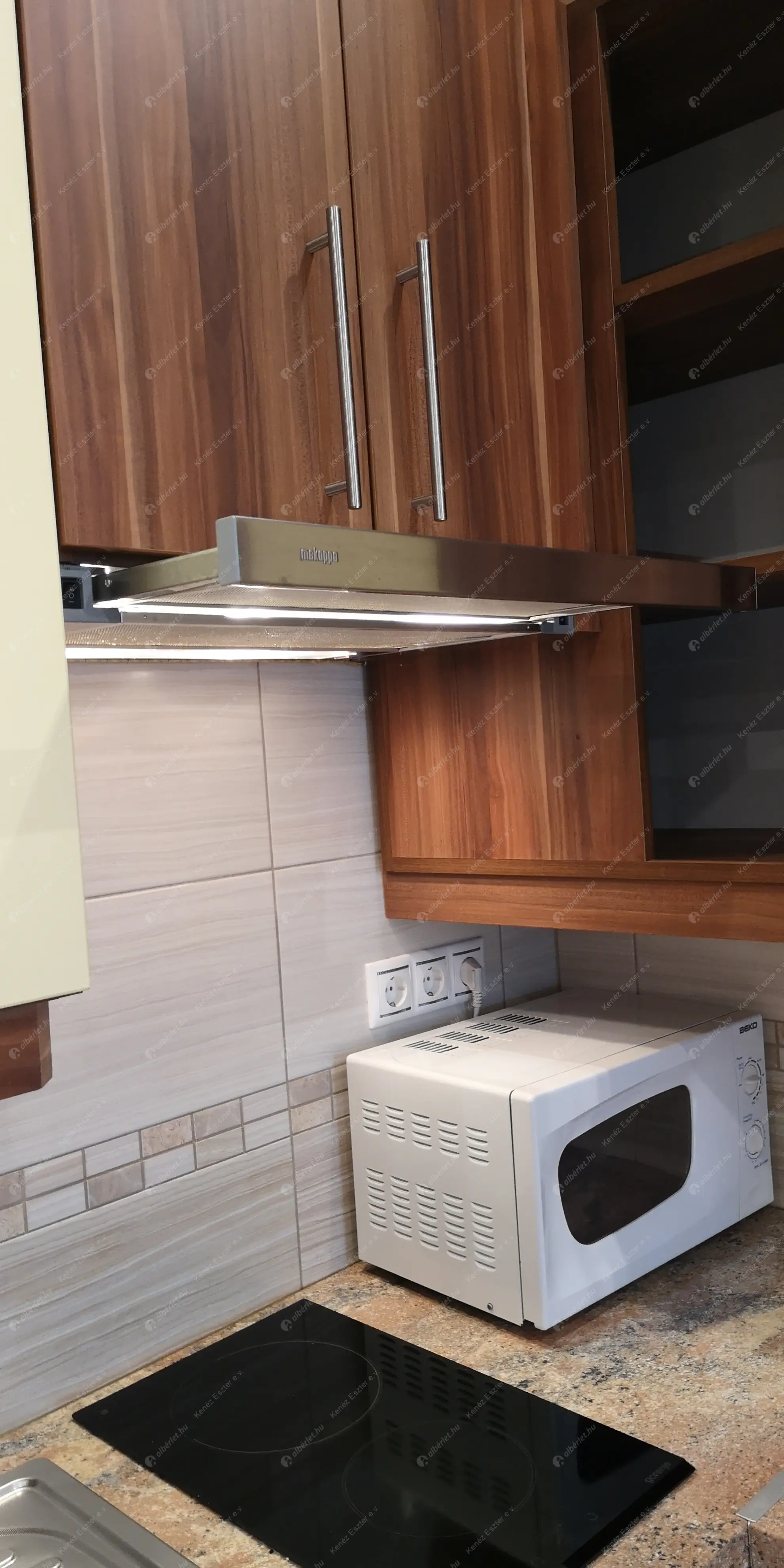 Kiadó albérlet 260000 Ft/hó áron: Budapest, I. kerület  Attila út. Mérete: 41 nm, 2 szobás | Alberlet.hu - 6581025