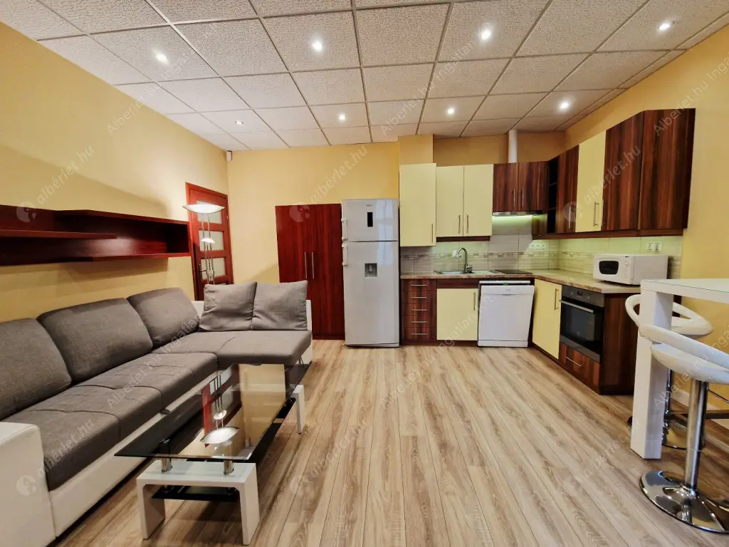 Kiadó albérlet 260000 Ft/hó áron: Budapest, I. kerület  Attila út. Mérete: 41 nm, 1 szobás | Alberlet.hu - 6596984