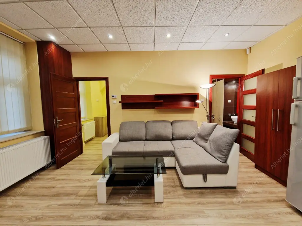 Kiadó albérlet 260000 Ft/hó áron: Budapest, I. kerület  Attila út. Mérete: 41 nm, 1 szobás | Alberlet.hu - 6596993