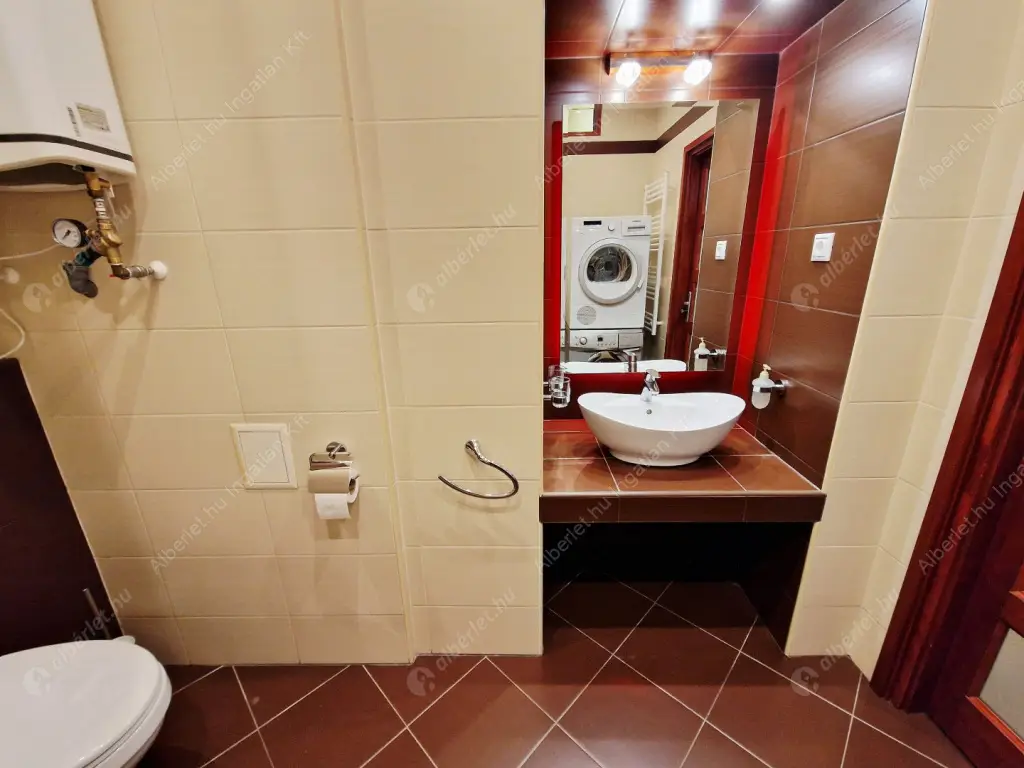 Kiadó albérlet 260000 Ft/hó áron: Budapest, I. kerület  Attila út. Mérete: 41 nm, 1 szobás | Alberlet.hu - 6597007