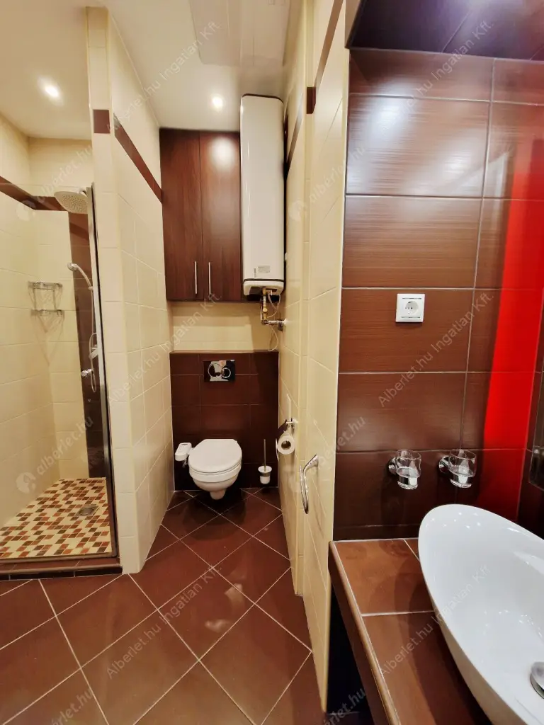 Kiadó albérlet 260000 Ft/hó áron: Budapest, I. kerület  Attila út. Mérete: 41 nm, 1 szobás | Alberlet.hu - 6597009