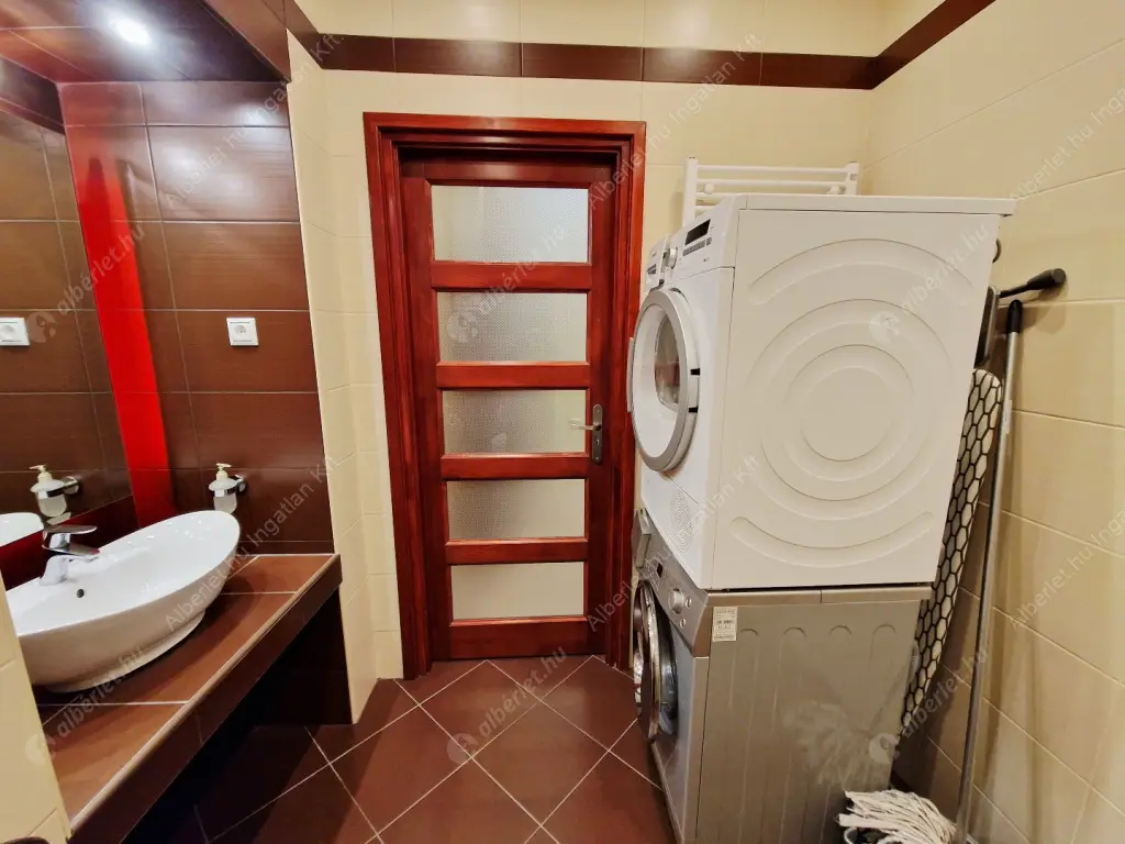 Kiadó albérlet 260000 Ft/hó áron: Budapest, I. kerület  Attila út. Mérete: 41 nm, 1 szobás | Alberlet.hu - 6597010