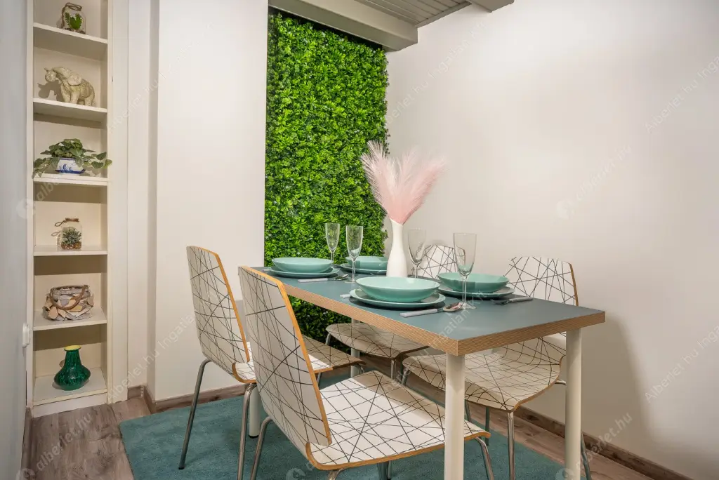 Kiadó albérlet 275000 Ft/hó áron: Budapest, I. kerület  Attila út. Mérete: 46 nm, 2 szobás | Alberlet.hu - 6631953