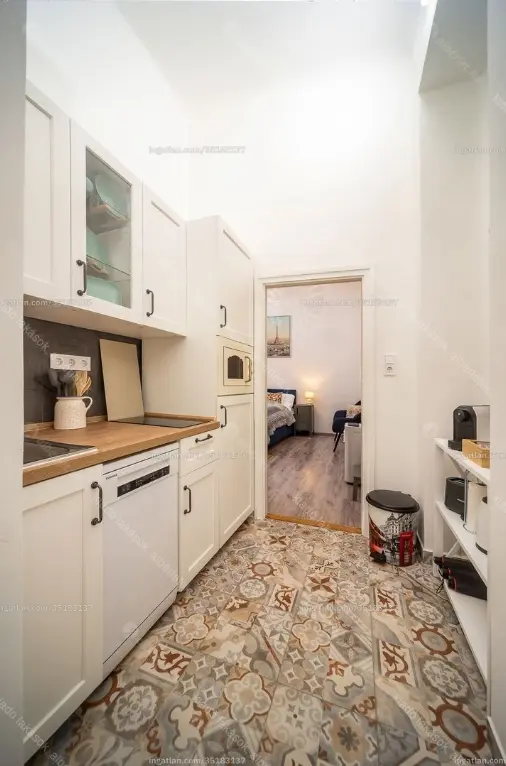 Kiadó albérlet 275000 Ft/hó áron: Budapest, I. kerület  Attila út. Mérete: 46 nm, 2 szobás | Alberlet.hu - 6640411