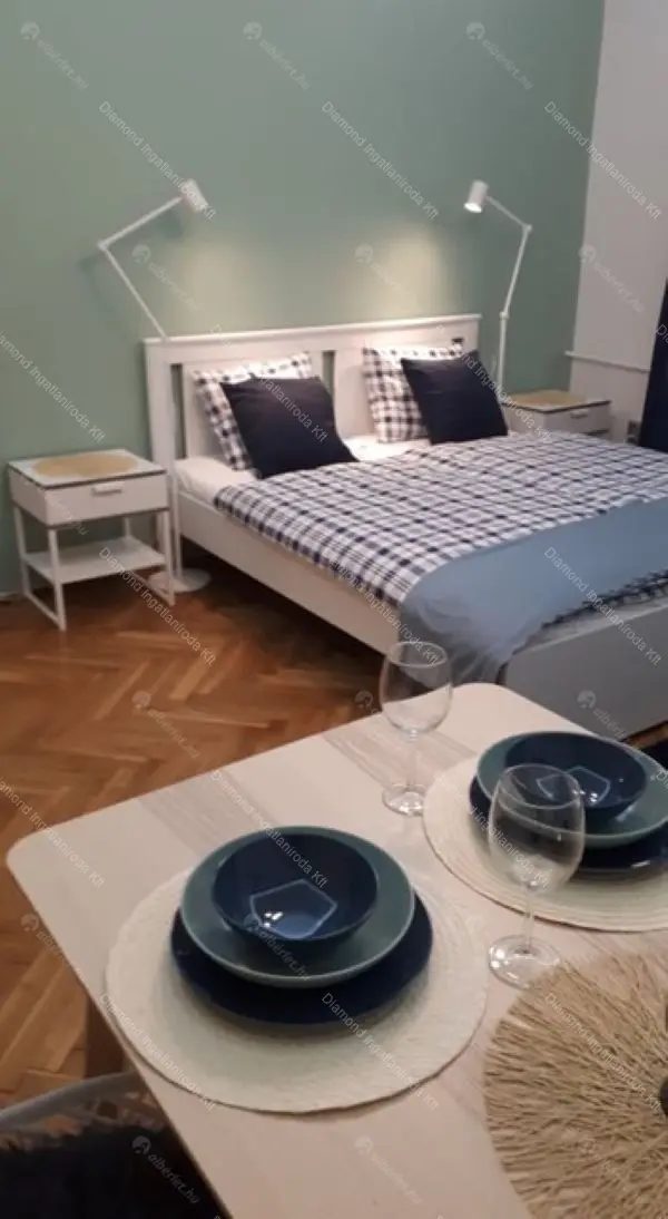 Kiadó albérlet 340000 Ft/hó áron: Budapest, I. kerület  Attila út. Mérete: 52 nm, 2 szobás | Alberlet.hu - 6659387