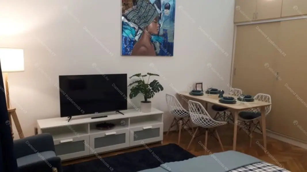 Kiadó albérlet 340000 Ft/hó áron: Budapest, I. kerület  Attila út. Mérete: 52 nm, 2 szobás | Alberlet.hu - 6659396