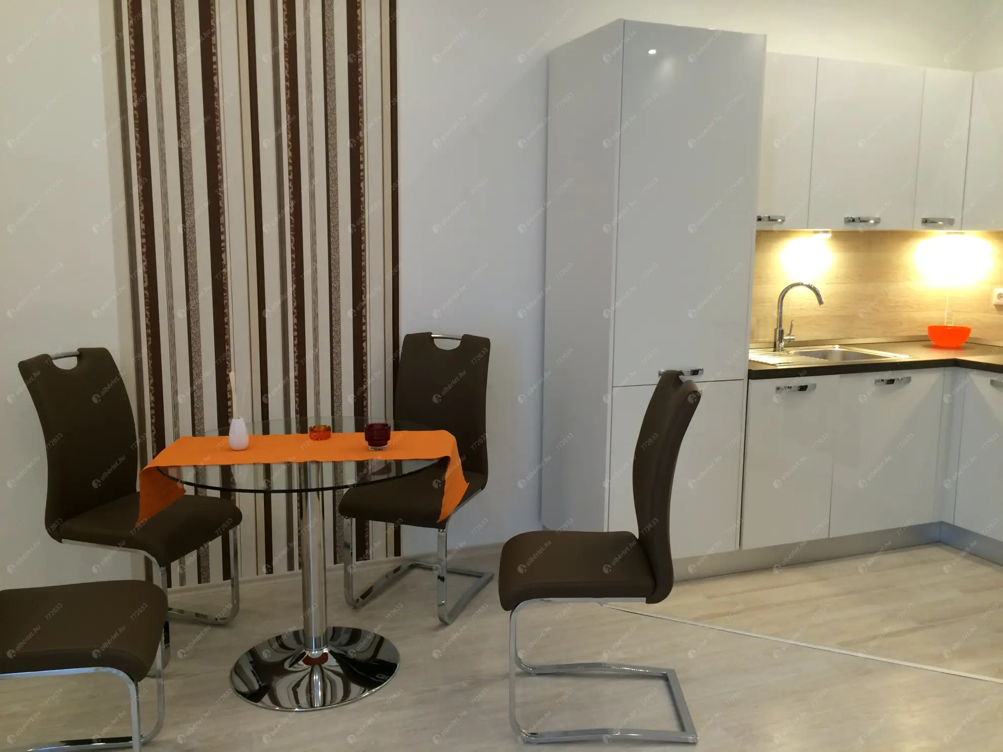 Kiadó albérlet 320000 Ft/hó áron: Budapest, I. kerület  Attila út. Mérete: 60 nm, 3 szobás | Alberlet.hu - 6613986