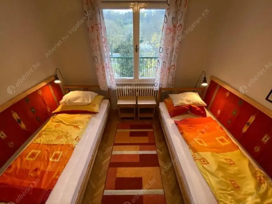 Kiadó albérlet 280000 Ft/hó áron: Budapest, I. kerület  Attila út. Mérete: 64 nm, 2 szobás | Alberlet.hu - 6111779