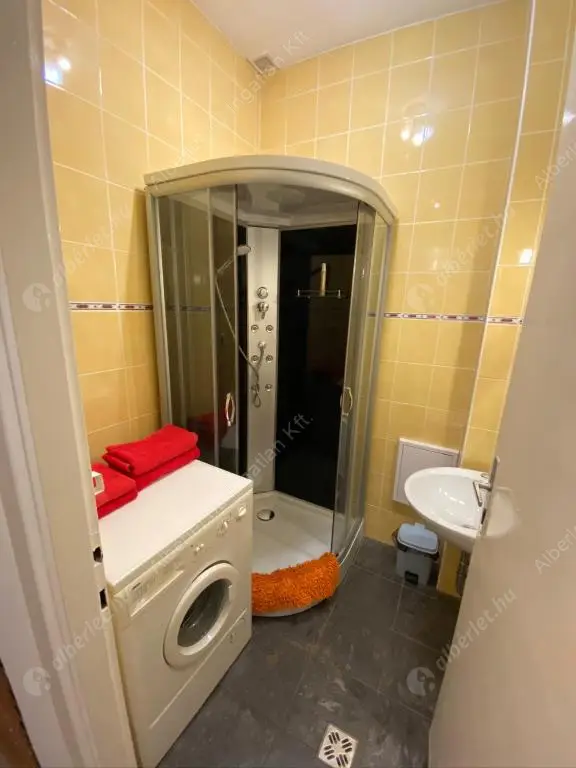 Kiadó albérlet 280000 Ft/hó áron: Budapest, I. kerület  Attila út. Mérete: 64 nm, 2 szobás | Alberlet.hu - 6111786
