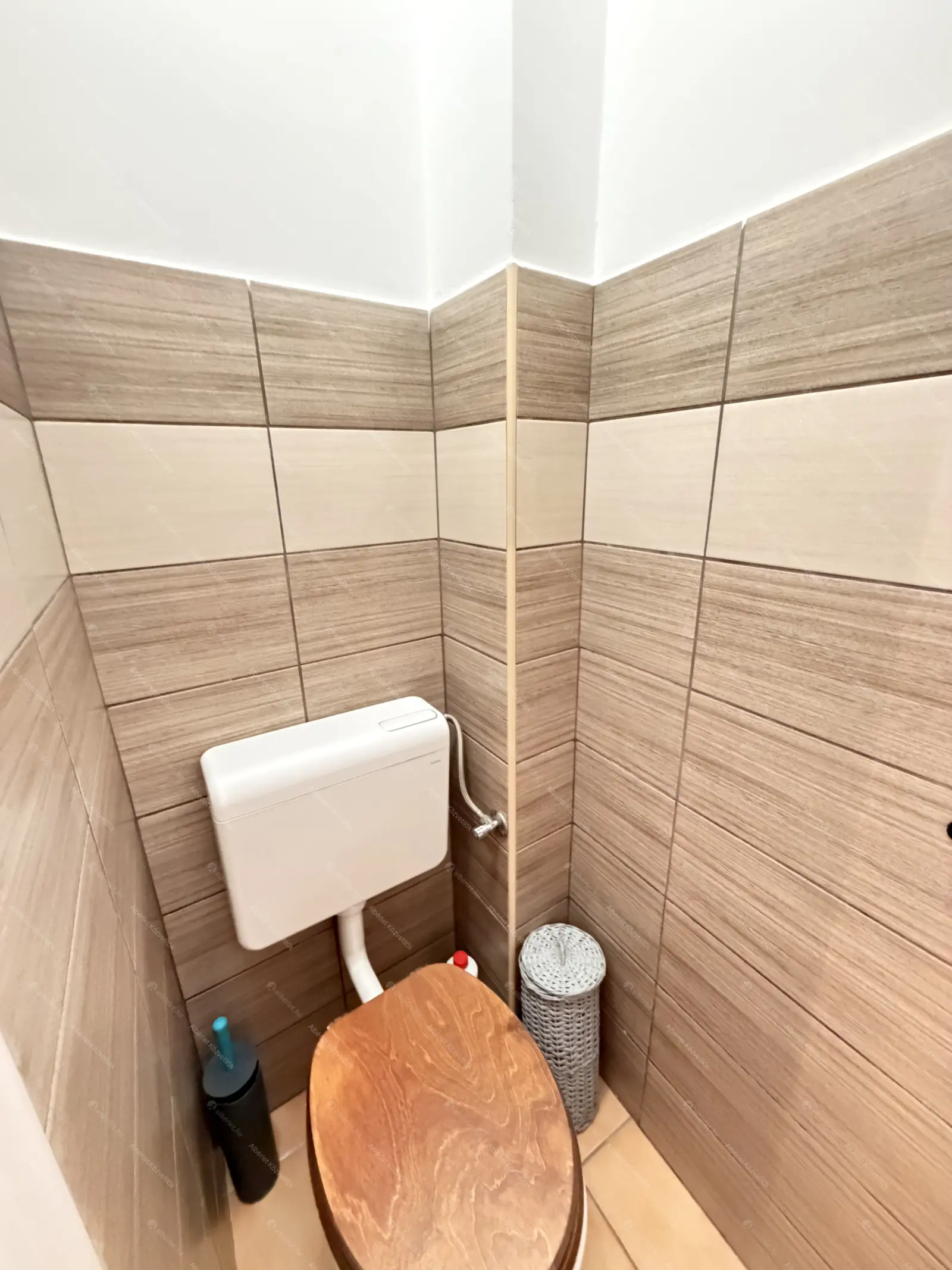 Kiadó albérlet 270000 Ft/hó áron: Budapest, I. kerület  Attila út. Mérete: 72 nm, 2 szobás | Alberlet.hu - 6702724