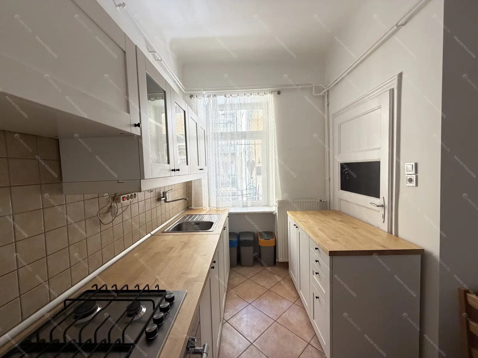 Kiadó albérlet 270000 Ft/hó áron: Budapest, I. kerület  Attila út. Mérete: 72 nm, 2 szobás | Alberlet.hu - 6702735