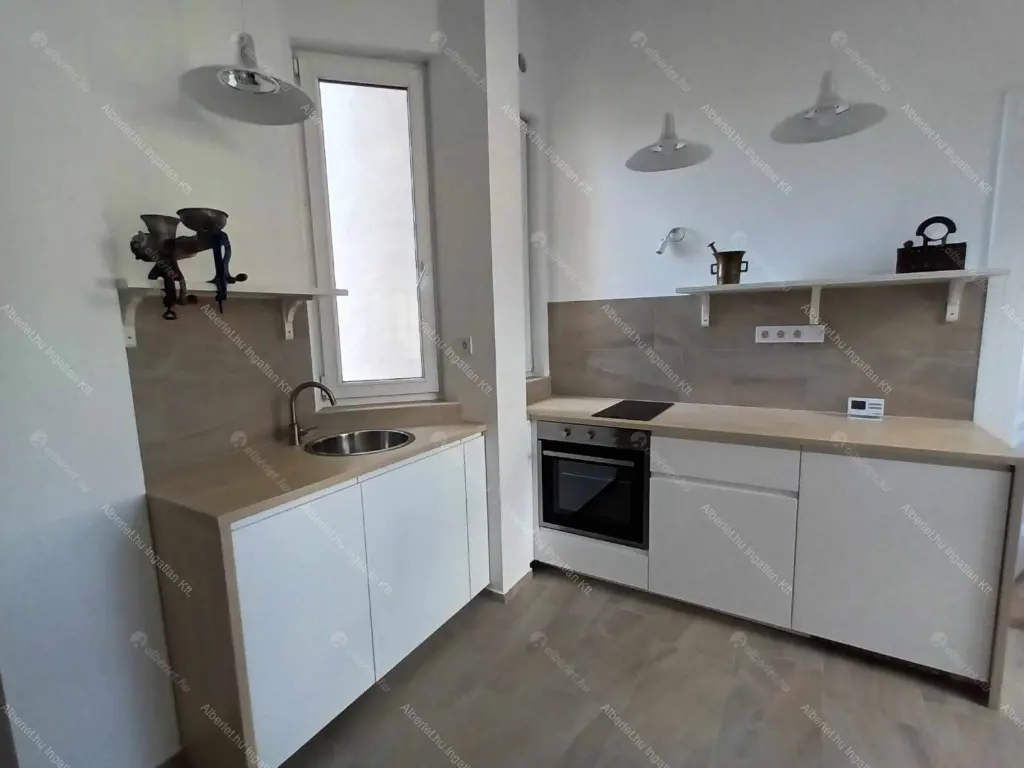 Kiadó albérlet 355000 Ft/hó áron: Budapest, I. kerület  Attila út. Mérete: 72 nm, 3 szobás | Alberlet.hu - 6109639