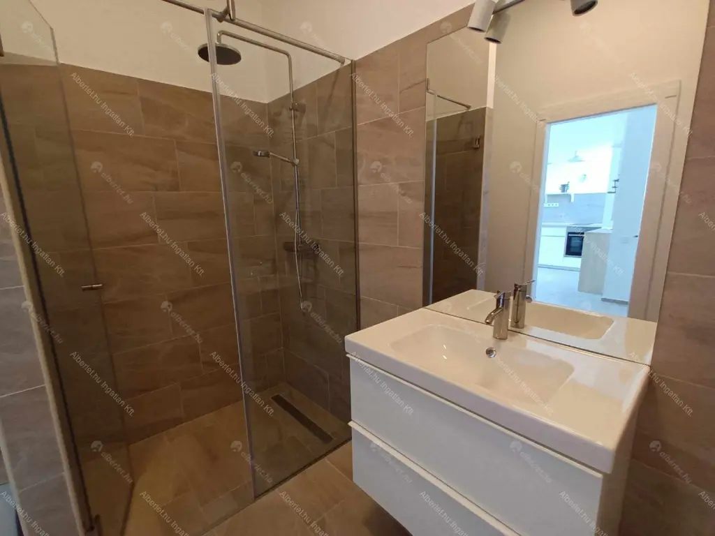 Kiadó albérlet 355000 Ft/hó áron: Budapest, I. kerület  Attila út. Mérete: 72 nm, 3 szobás | Alberlet.hu - 6109641