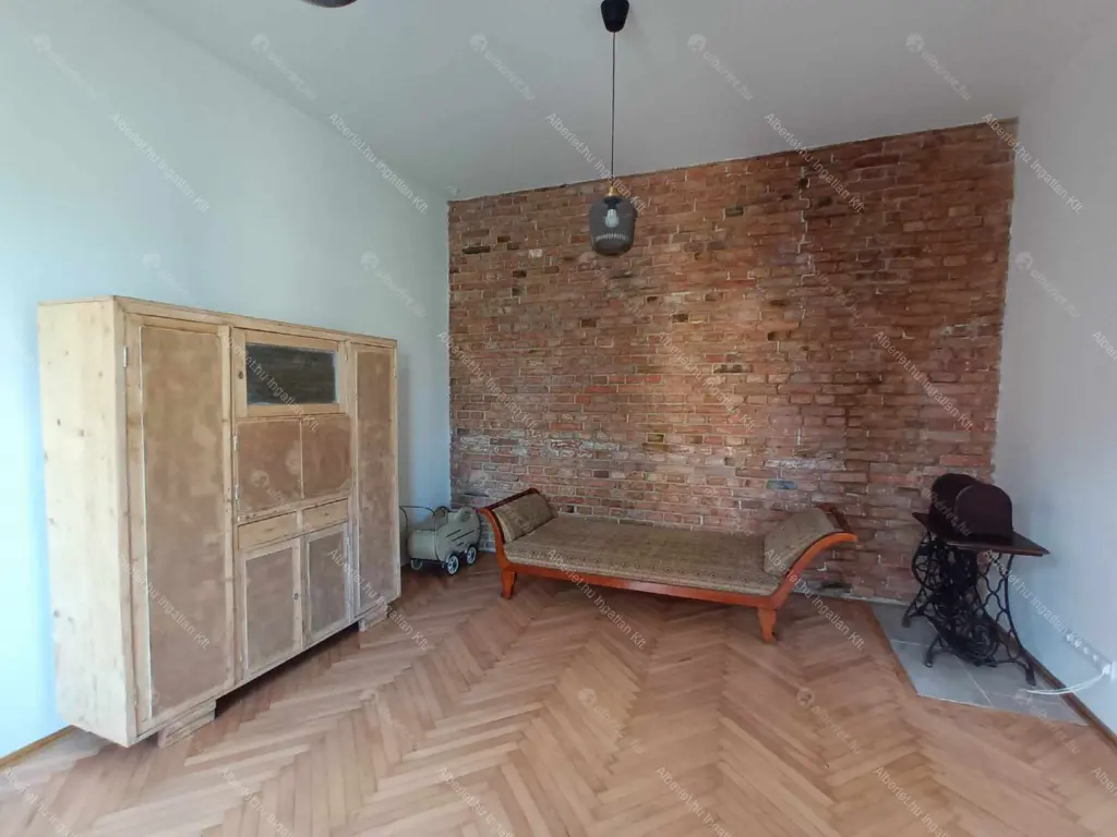 Kiadó albérlet 355000 Ft/hó áron: Budapest, I. kerület  Attila út. Mérete: 72 nm, 3 szobás | Alberlet.hu - 6109648