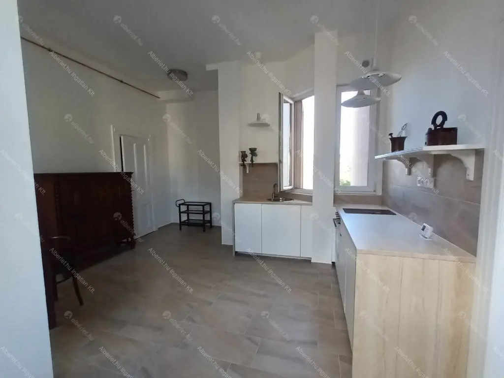 Kiadó albérlet 355000 Ft/hó áron: Budapest, I. kerület  Attila út. Mérete: 72 nm, 3 szobás | Alberlet.hu - 6109651