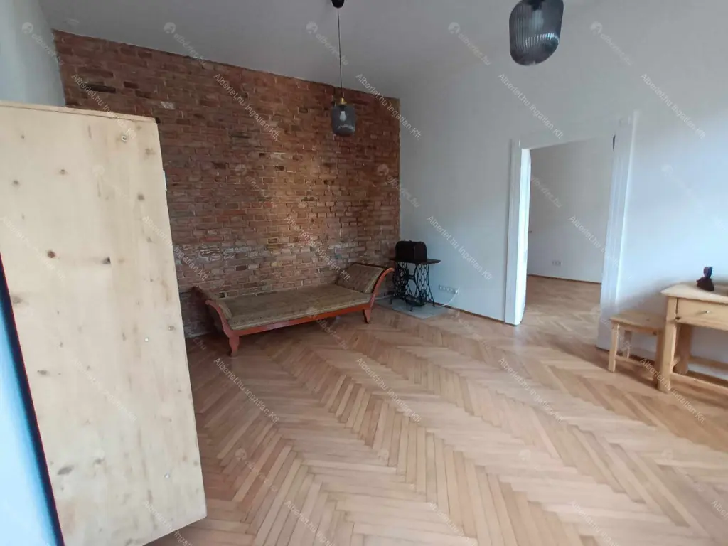 Kiadó albérlet 355000 Ft/hó áron: Budapest, I. kerület  Attila út. Mérete: 72 nm, 3 szobás | Alberlet.hu - 6109653