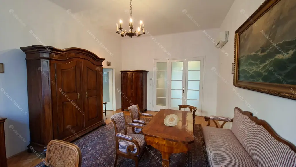 Kiadó albérlet 350000 Ft/hó áron: Budapest, I. kerület  Attila út. Mérete: 75 nm, 2 szobás | Alberlet.hu - 6692392