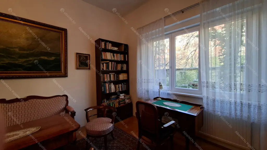 Kiadó albérlet 350000 Ft/hó áron: Budapest, I. kerület  Attila út. Mérete: 75 nm, 2 szobás | Alberlet.hu - 6692393