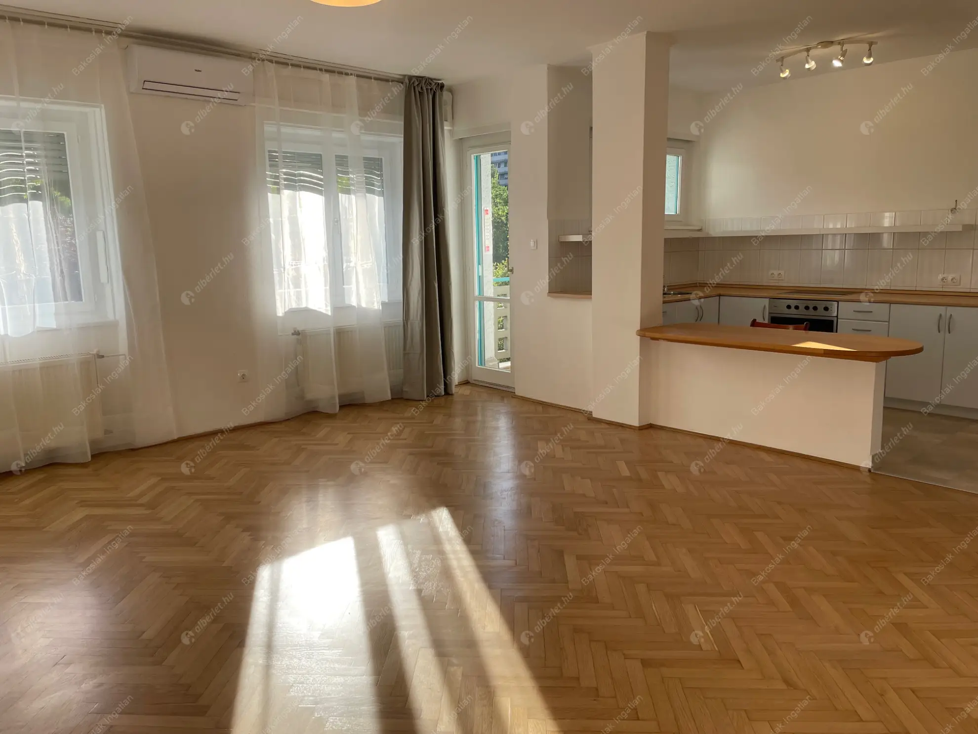 Kiadó albérlet 300000 Ft/hó áron: Budapest, I. kerület  Attila út. Mérete: 76 nm, 2 szobás | Alberlet.hu - 6544517