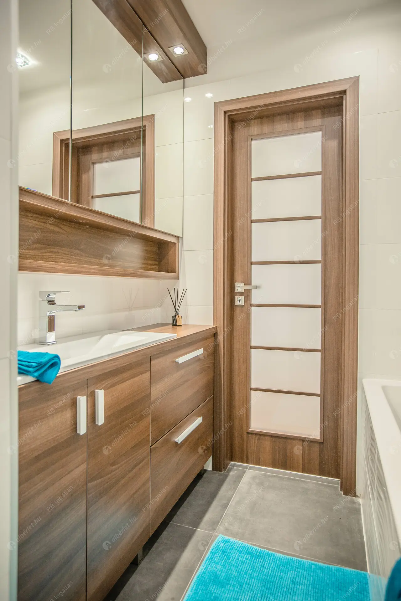 Kiadó albérlet 800000 Ft/hó áron: Budapest, I. kerület  Attila út. Mérete: 79 nm, 4 szobás | Alberlet.hu - 6231360