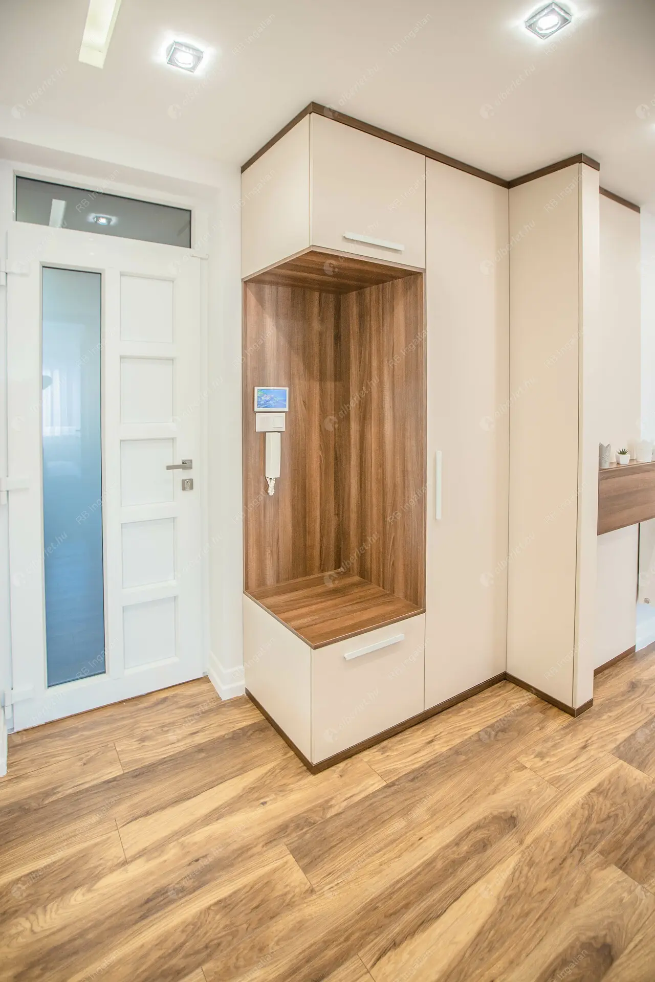 Kiadó albérlet 800000 Ft/hó áron: Budapest, I. kerület  Attila út. Mérete: 79 nm, 4 szobás | Alberlet.hu - 6231381